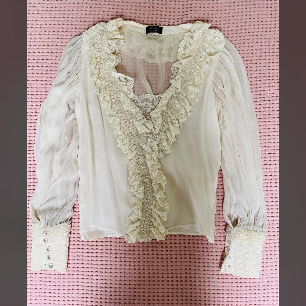 Tal Sheyn white silk + lace embroidered shirt. Size M/L New